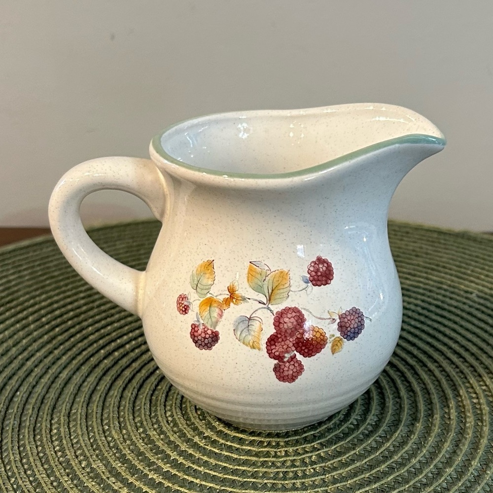 Vtg International Tableworks Stoneware Japan “Sweet Bounty” Replacement Creamer